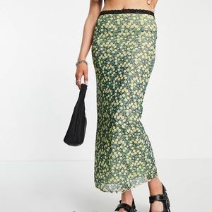 Topshop lace top jersey mesh ditsy midi skirt in green. Never worn.
